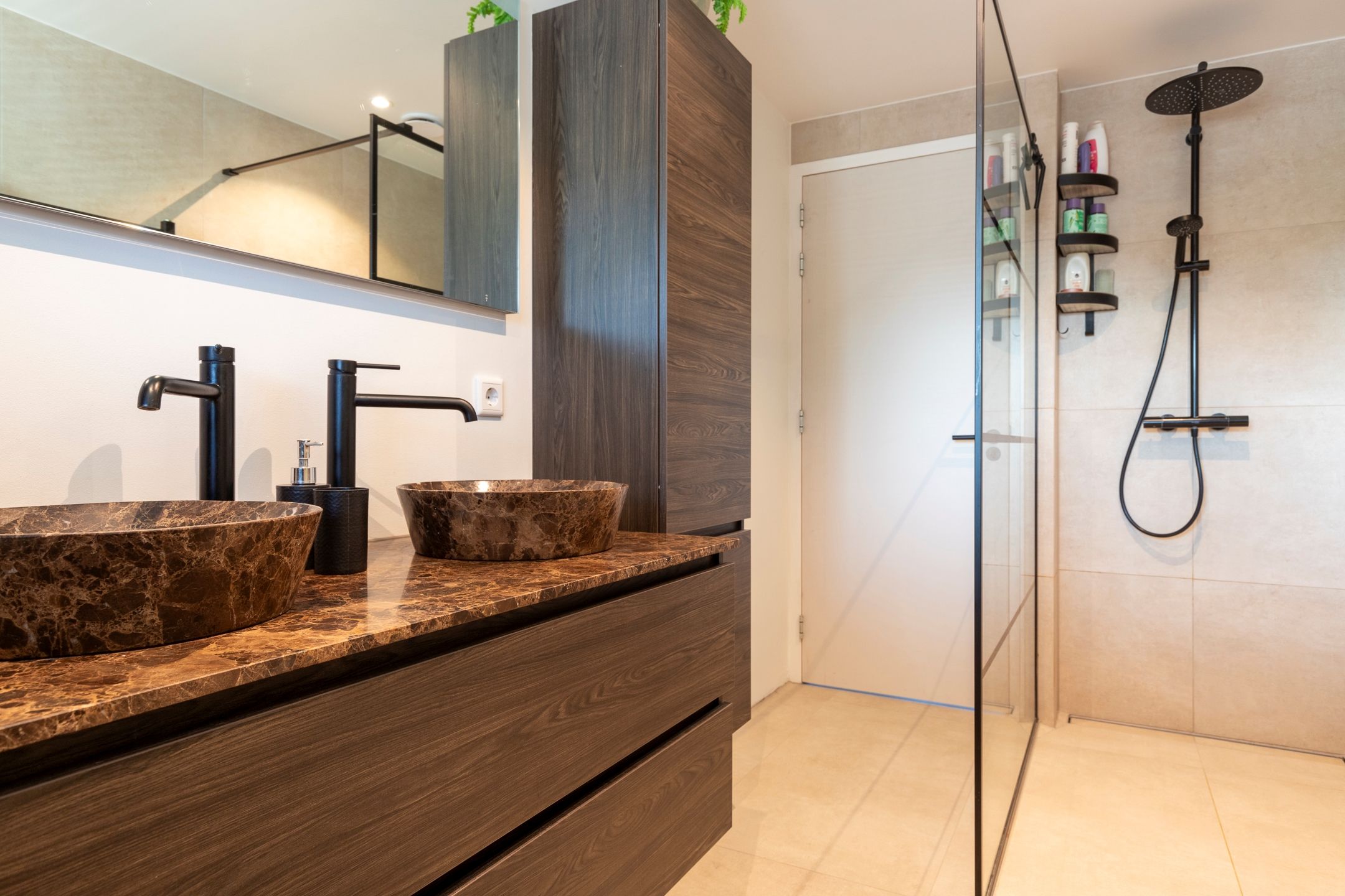 Foto 48 van Kanaalweg 12