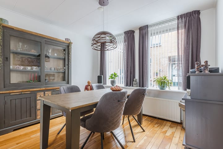 Foto 13 van De Ruyterstraat 20