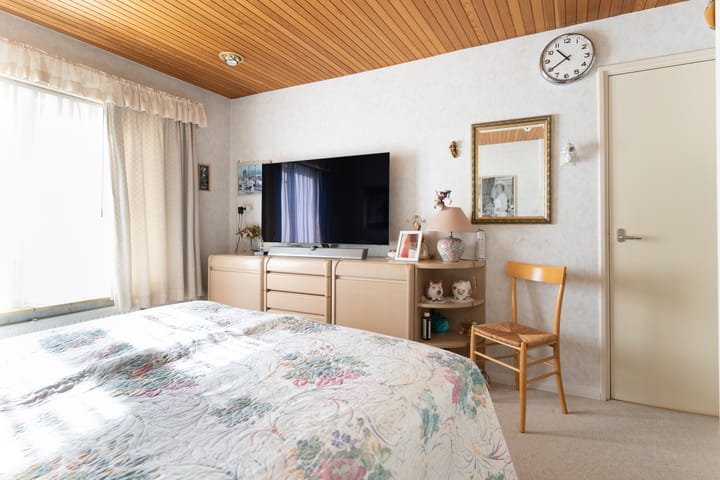 Photo 27 of Klaproosstraat 18