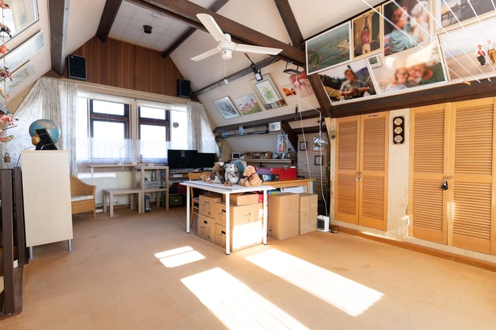 Photo 36 of Klaproosstraat 18