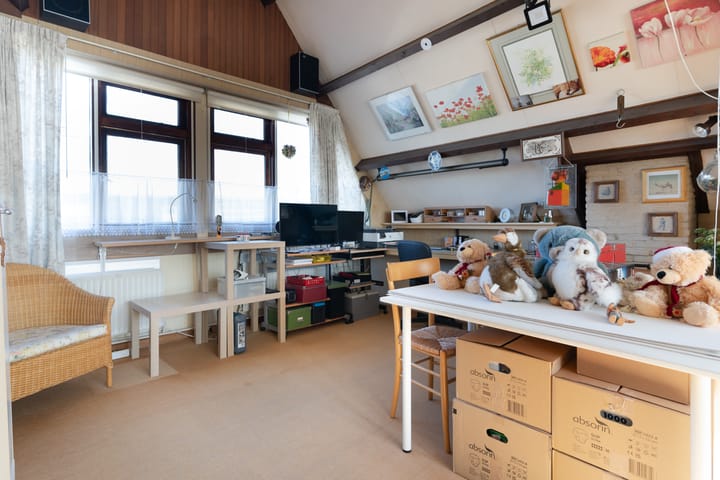 Photo 38 of Klaproosstraat 18