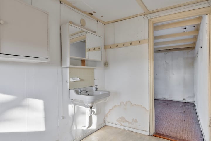 Photo 15 of Oostweg 7