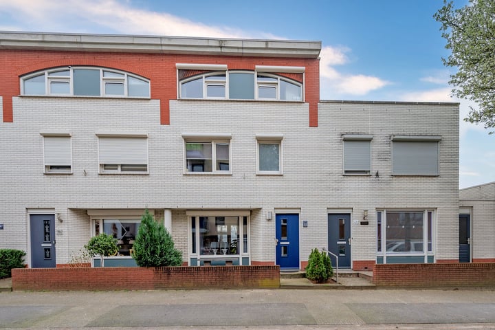 Bekijk foto van Doctor Cuypersstraat 28