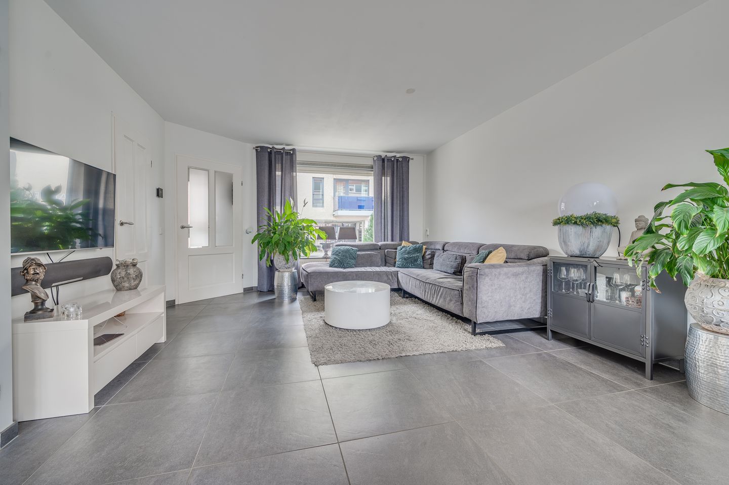 Photo 5 of Doctor Cuypersstraat 28