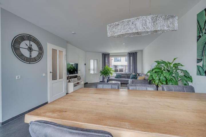 Photo 8 of Doctor Cuypersstraat 28