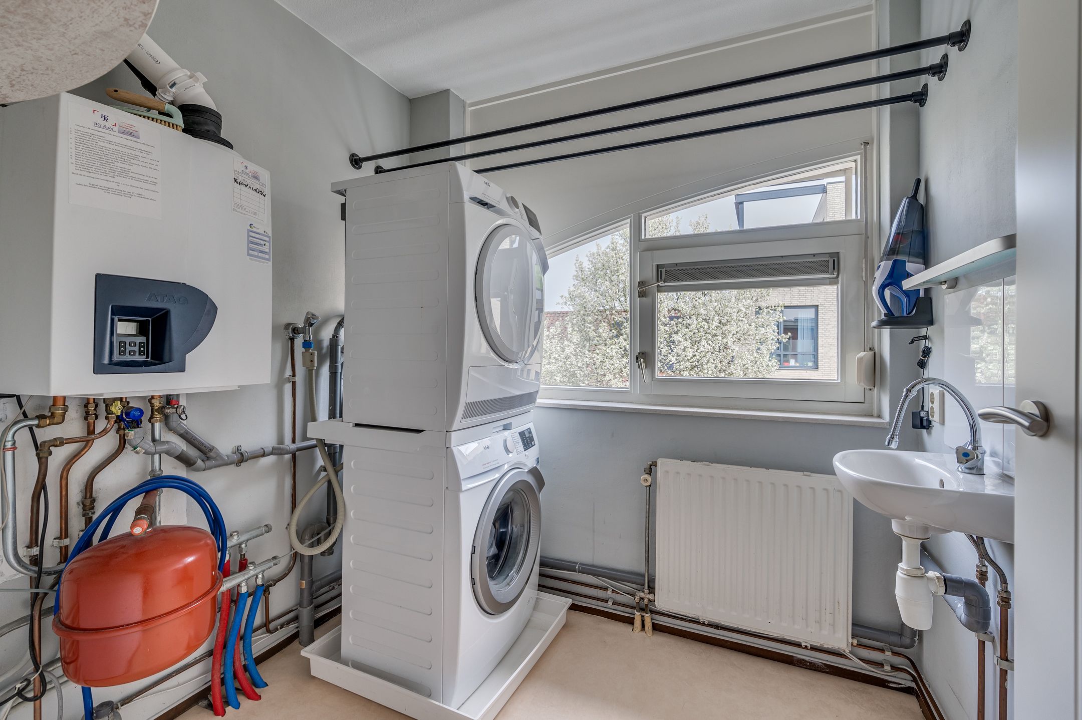 Photo 27 of Doctor Cuypersstraat 28