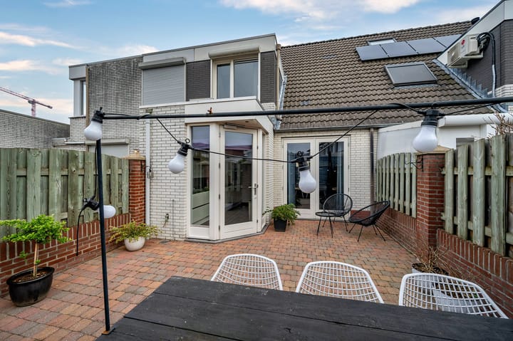 Photo 31 of Doctor Cuypersstraat 28