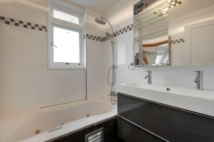 Foto 2 van Brederodestraat 59-2