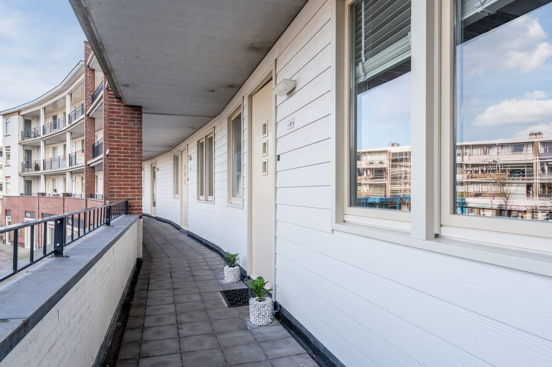 Foto 8 van Remiseplein 9