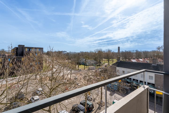 Foto 16 van Mgr. Leijtenstraat 22