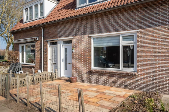 Foto 2 van J van der Veenstraat 3