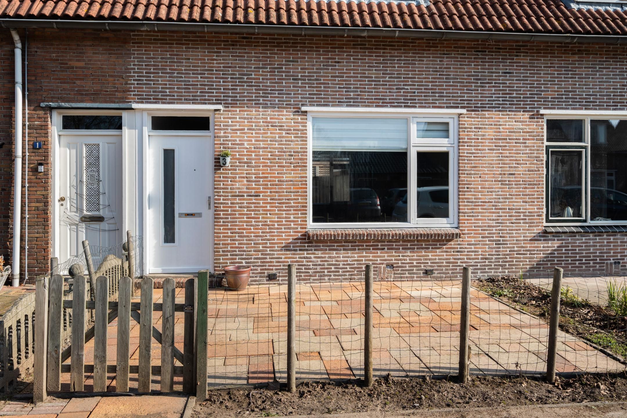 Foto 3 van J van der Veenstraat 3