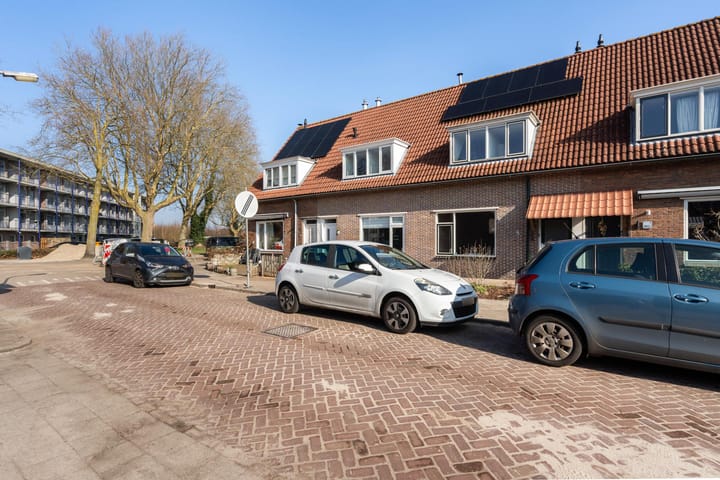 Foto 4 van J van der Veenstraat 3