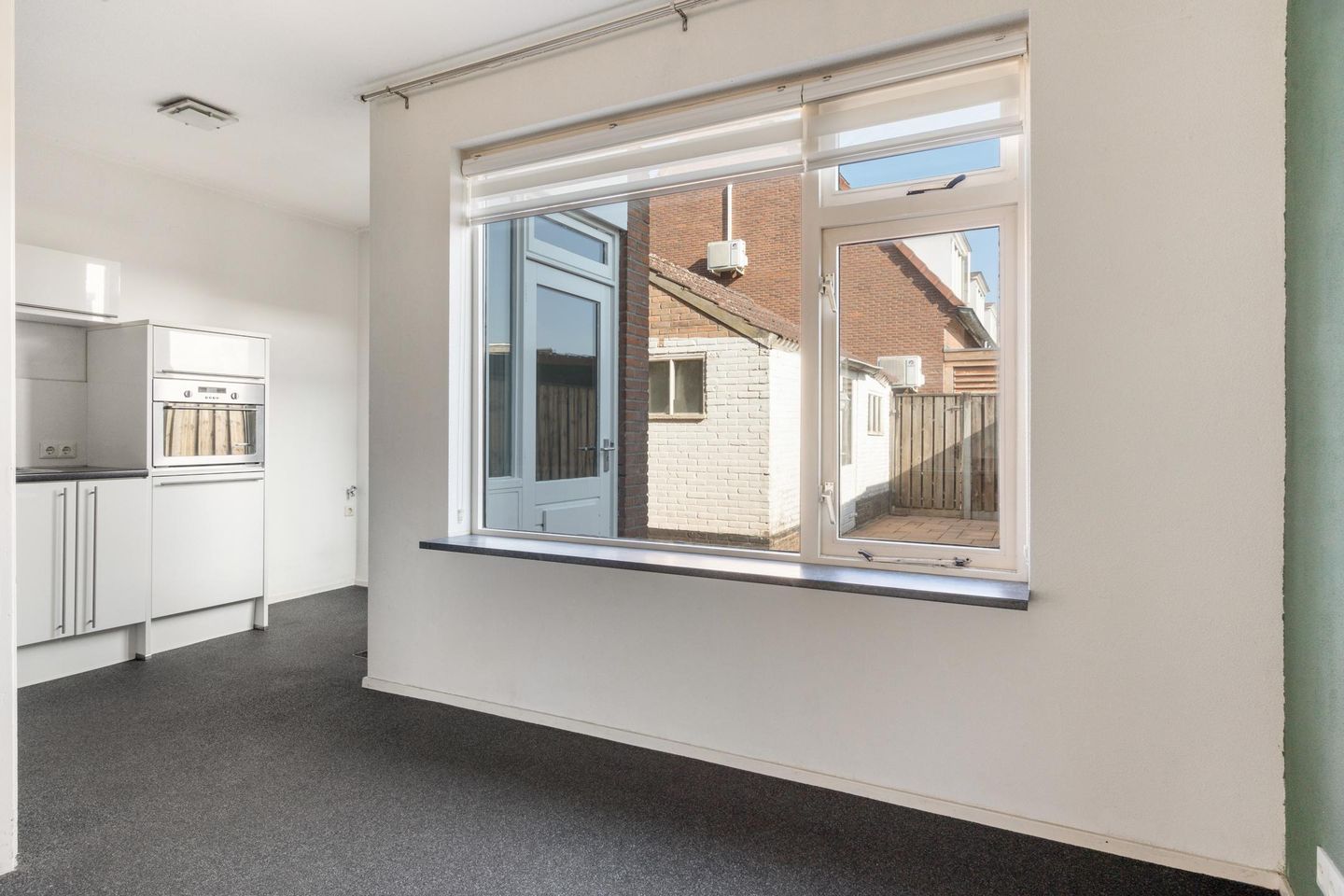 Foto 10 van J van der Veenstraat 3