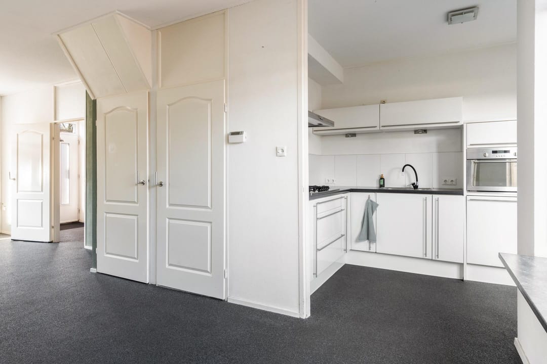 Foto 11 van J van der Veenstraat 3