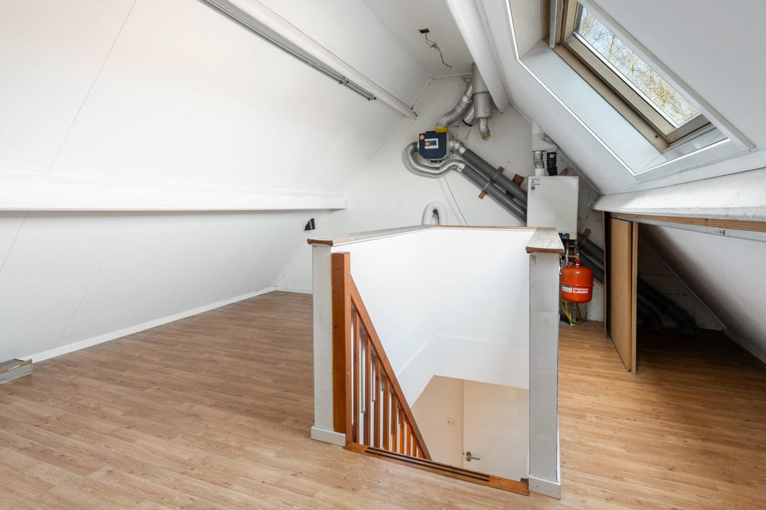 Foto 23 van J van der Veenstraat 3