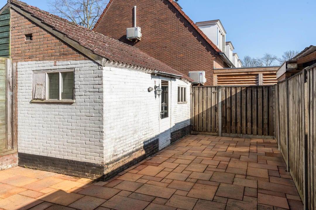 Foto 28 van J van der Veenstraat 3