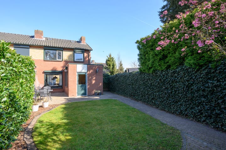 Foto 2 van Nobelstraat 5