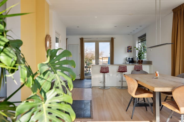 Foto 11 van Warder 109