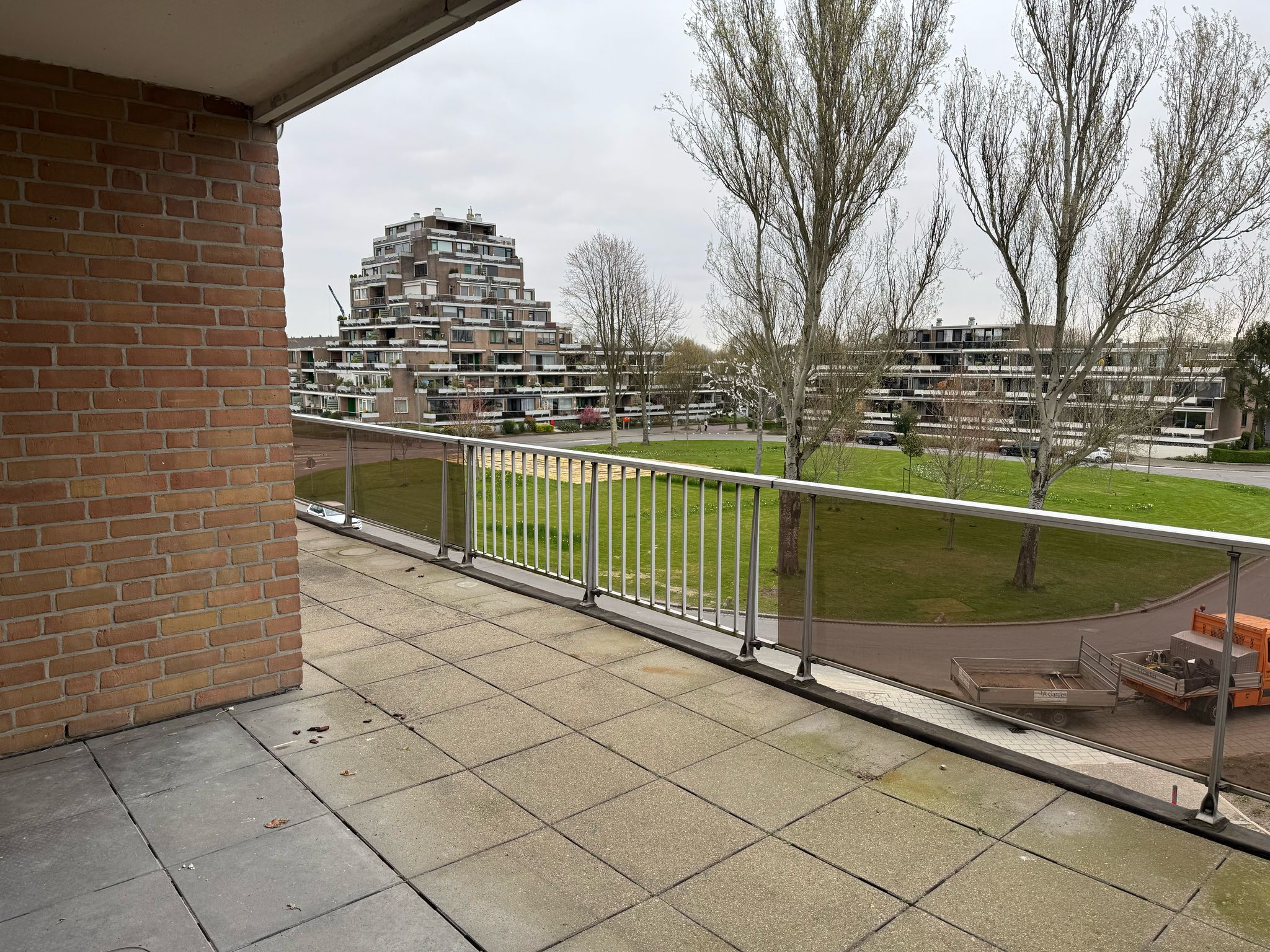 Photo 9 of Essenburg 98