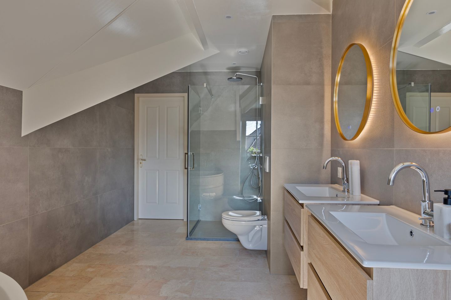 Foto 44 van Veluwestraat 80