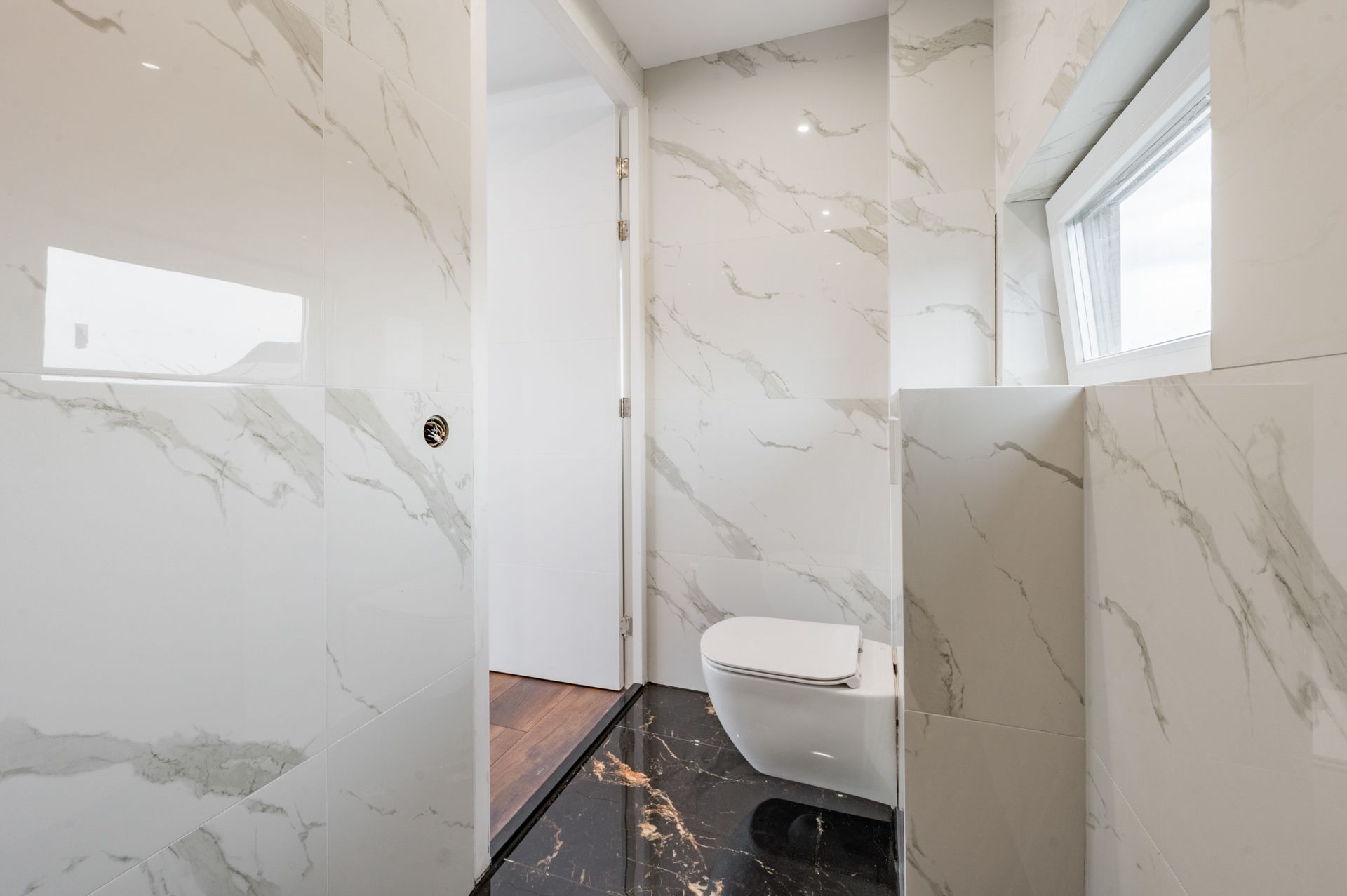 Photo 27 of Wederiklaan 99