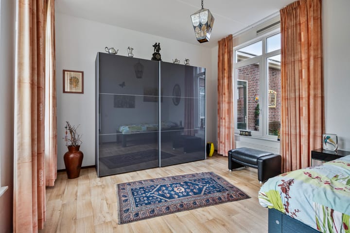 Foto 18 van Albert Neuhuysstraat 1