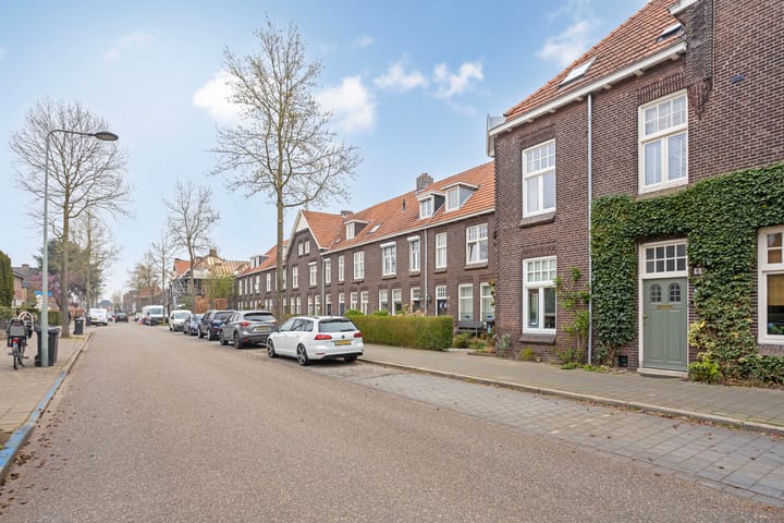 Foto 32 van Thorbeckestraat 8