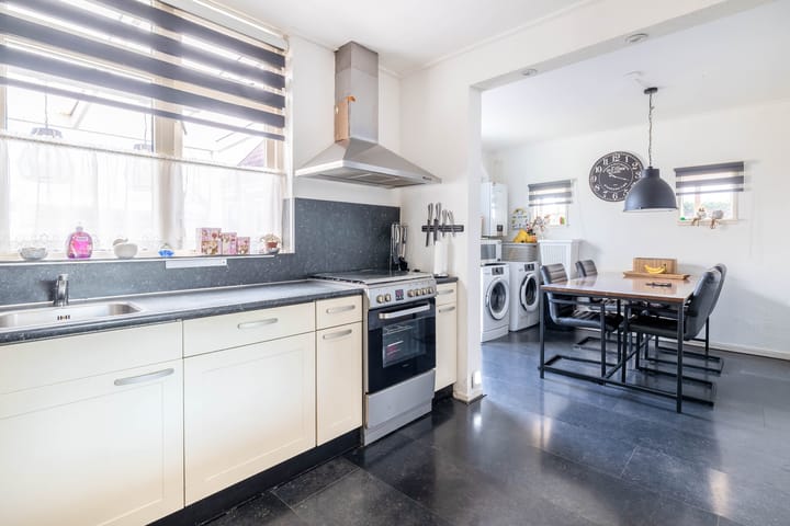 Foto 20 van Heresstraat 12