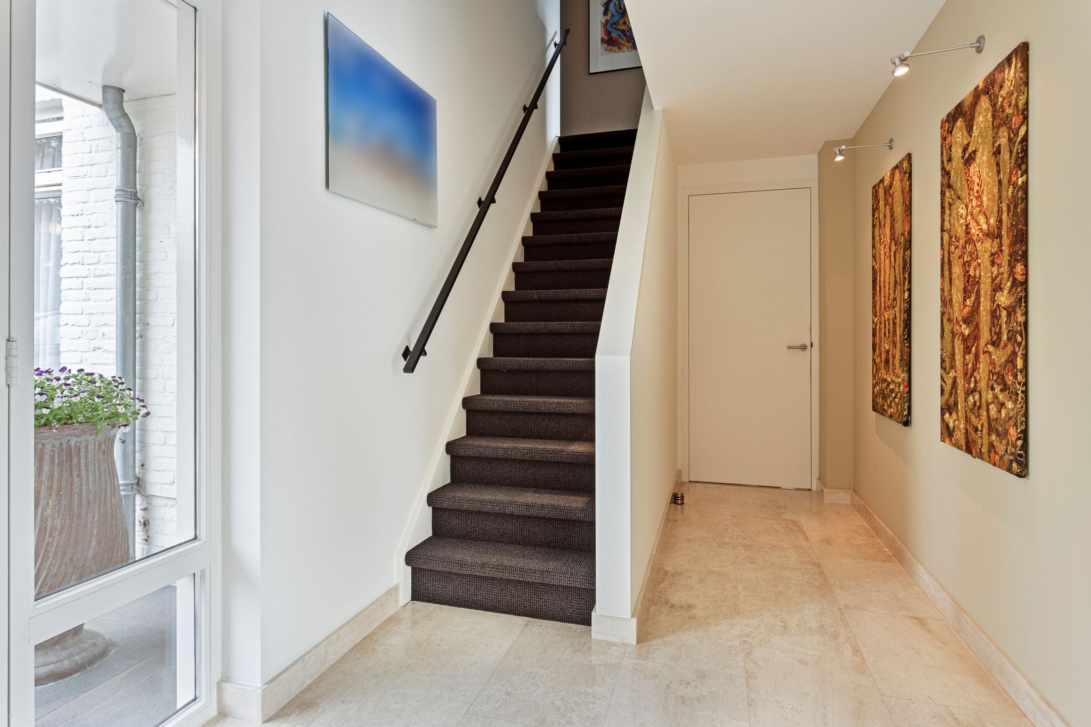 Photo 3 of Molenaarstraat 182