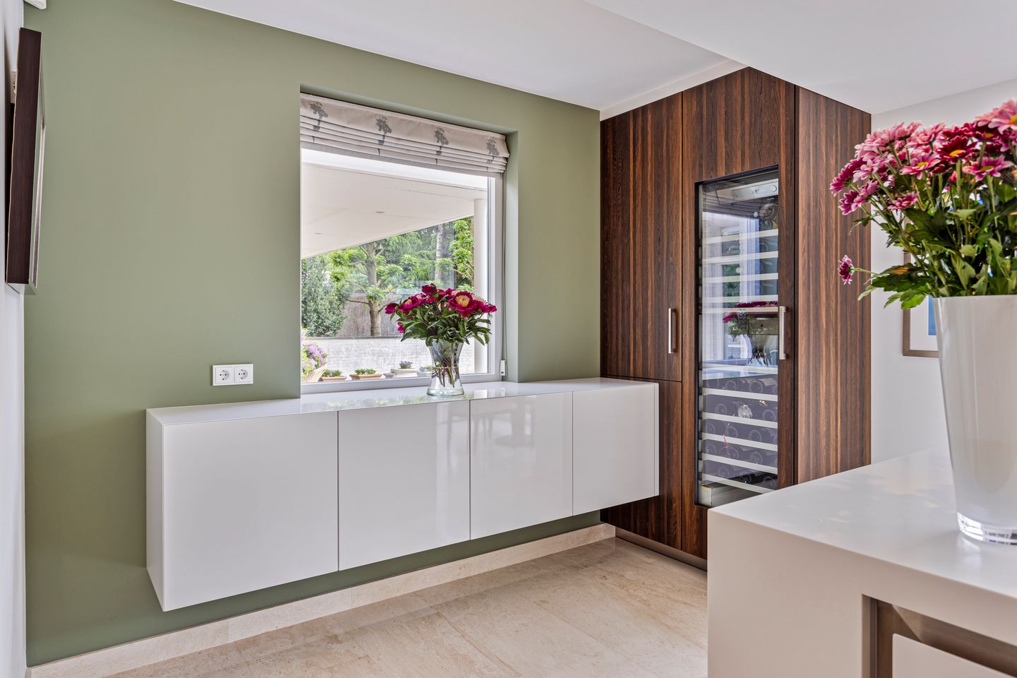 Photo 10 of Molenaarstraat 182