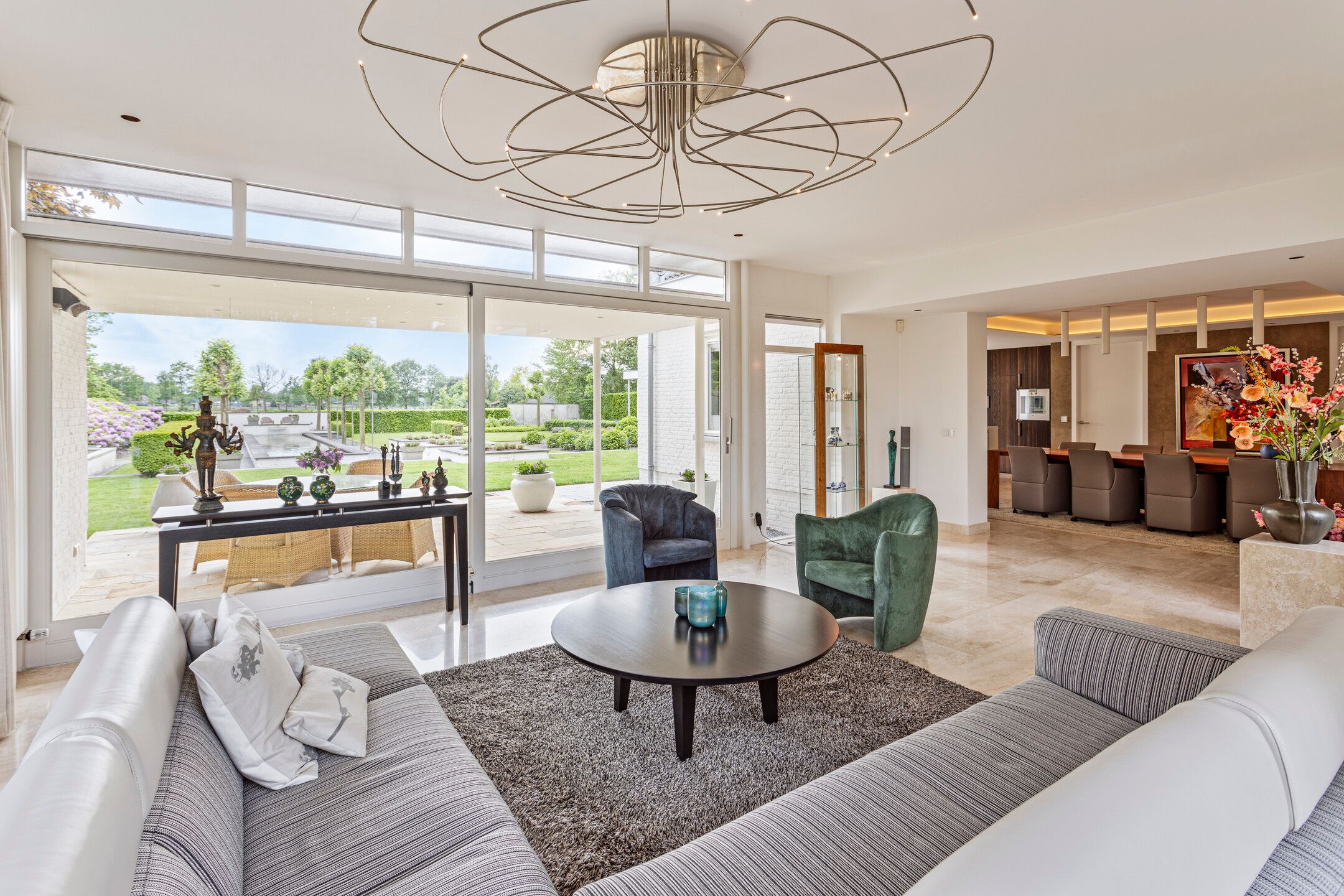 Photo 12 of Molenaarstraat 182