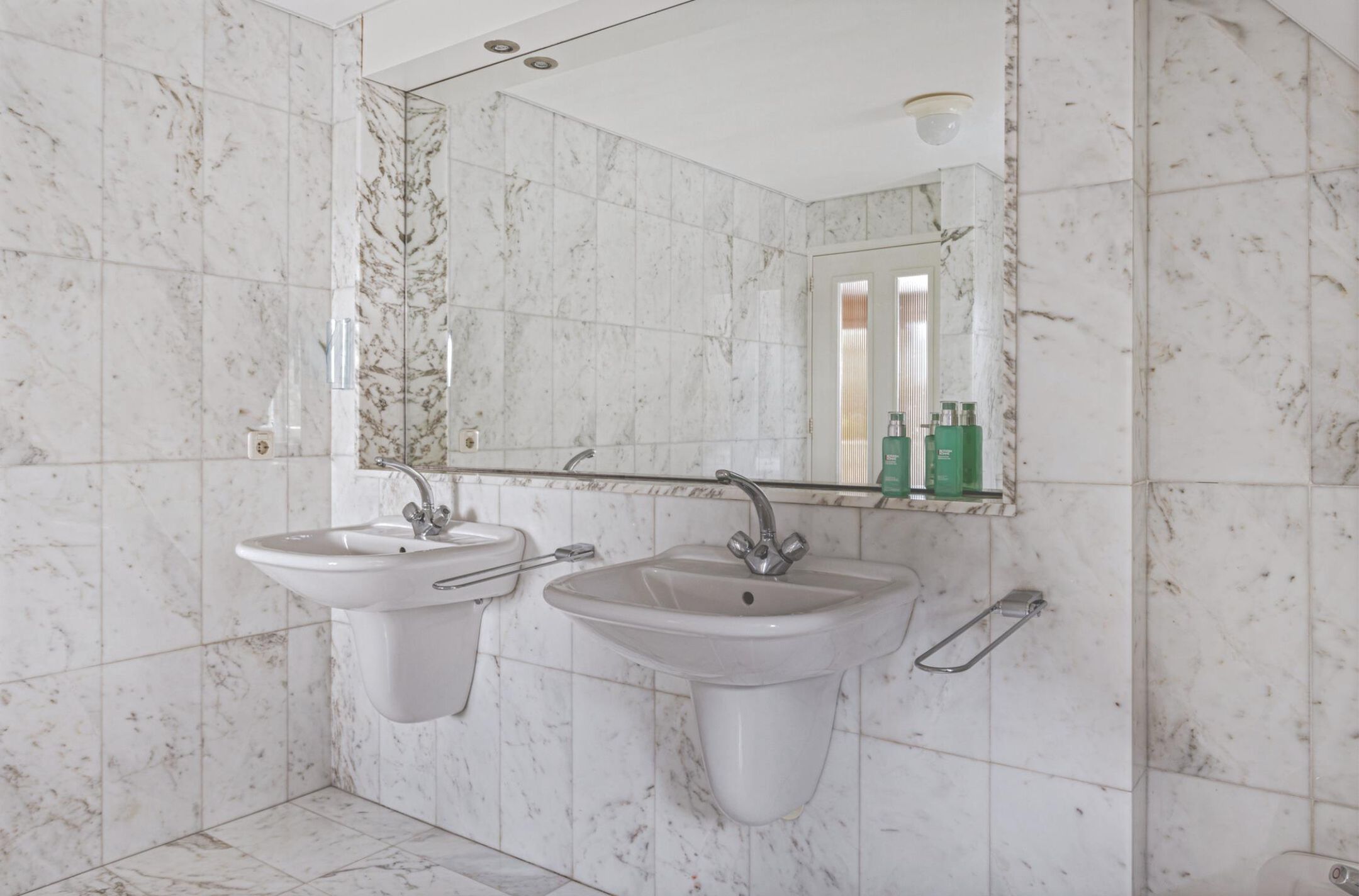 Photo 24 of Molenaarstraat 182