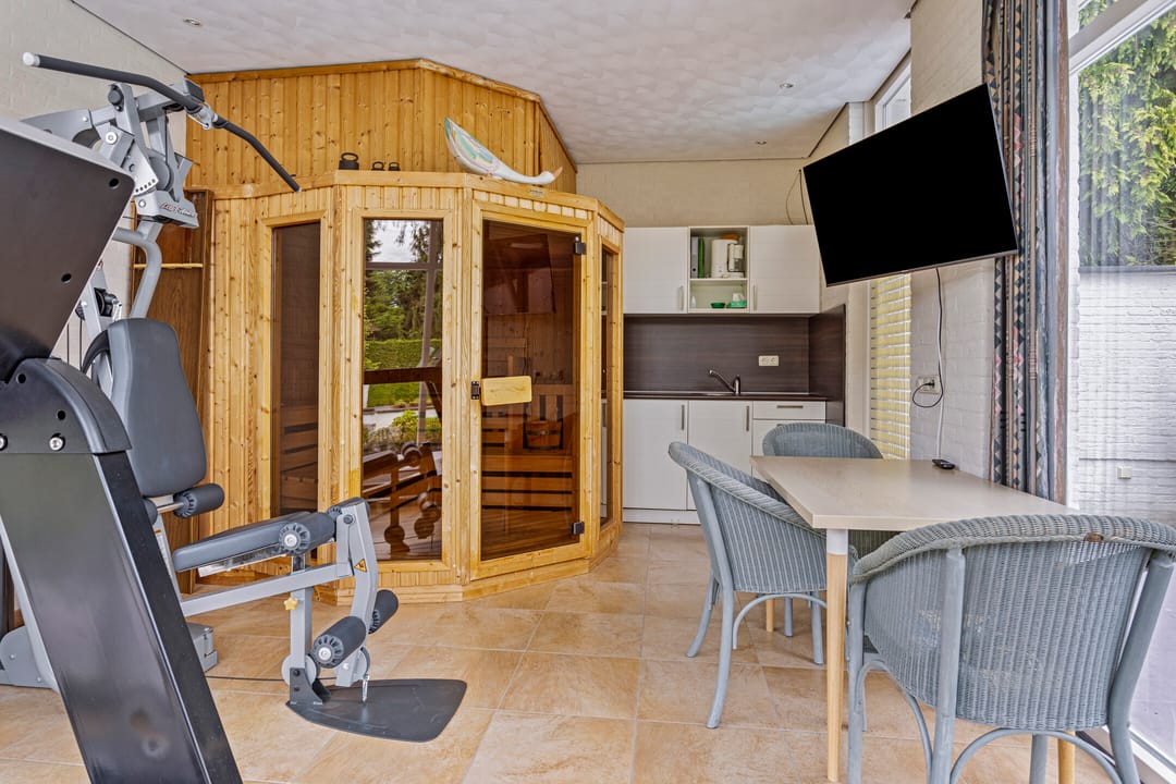 Photo 32 of Molenaarstraat 182