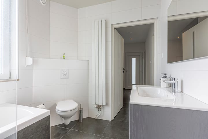 Photo 12 of Wilhelminastraat 70