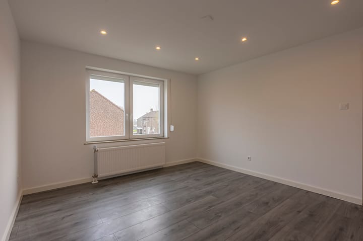 Photo 14 of Wilhelminastraat 70