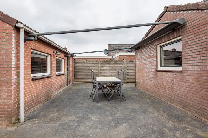 Foto 35 van Veldstraat 74