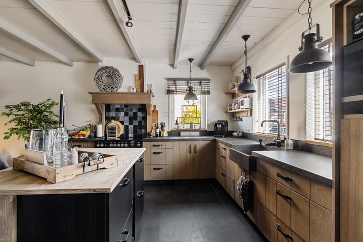 Foto 10 van Schoolstraat 8