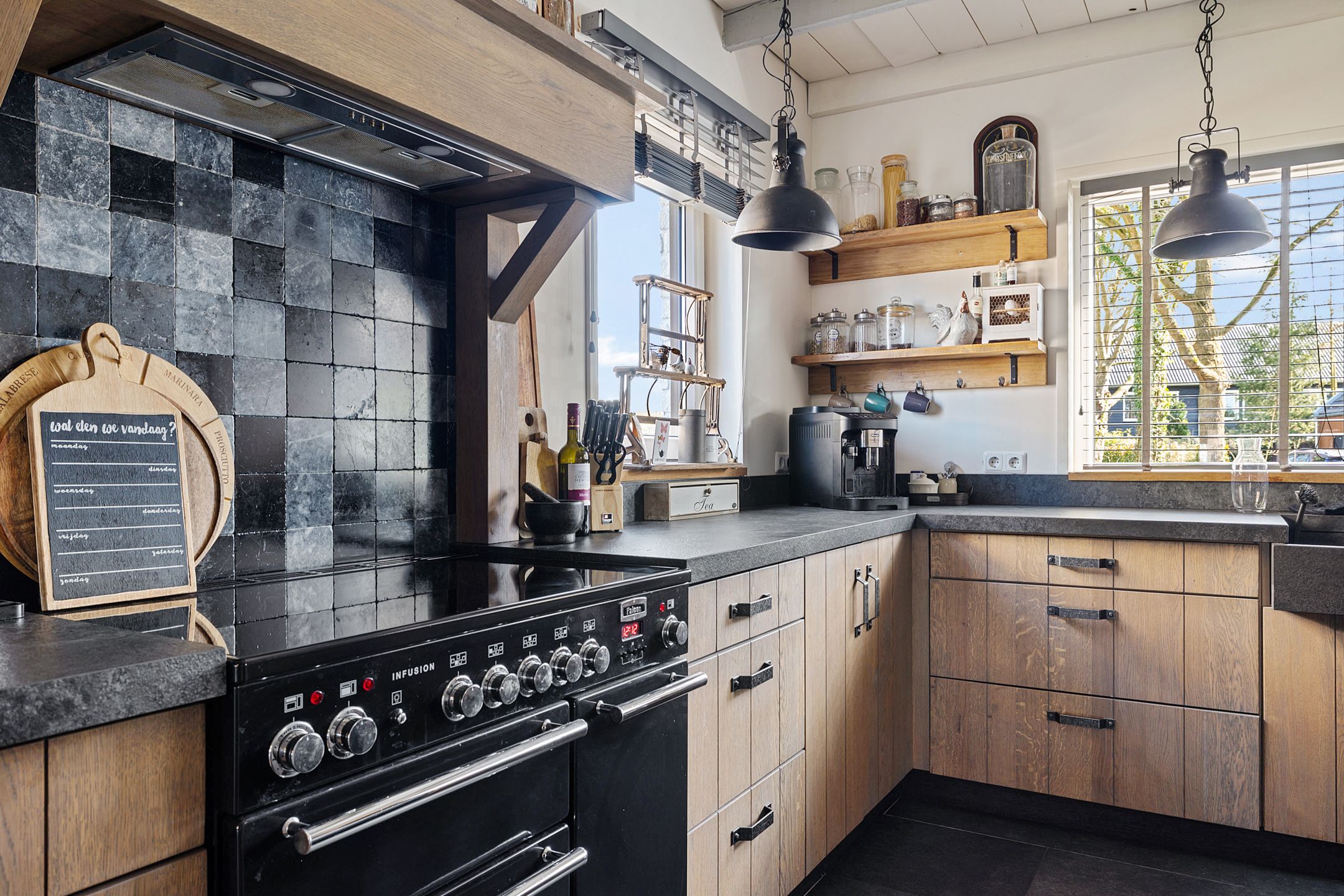 Foto 12 van Schoolstraat 8