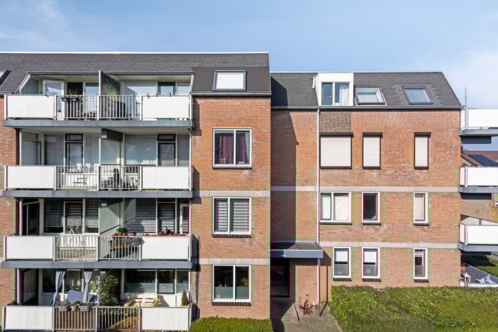 Foto 1 van Romeinenplein 55