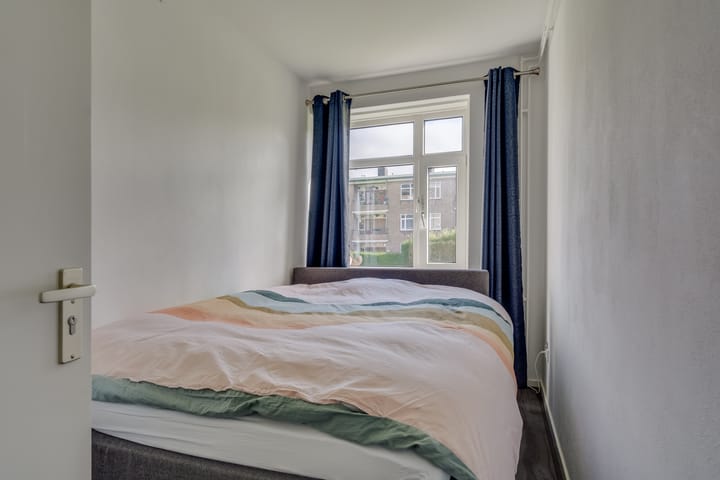 Photo 9 of Detmoldstraat 84