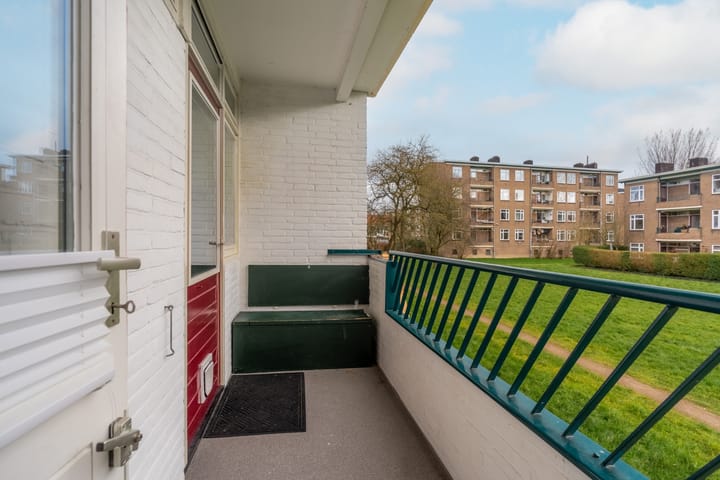 Photo 12 of Detmoldstraat 84