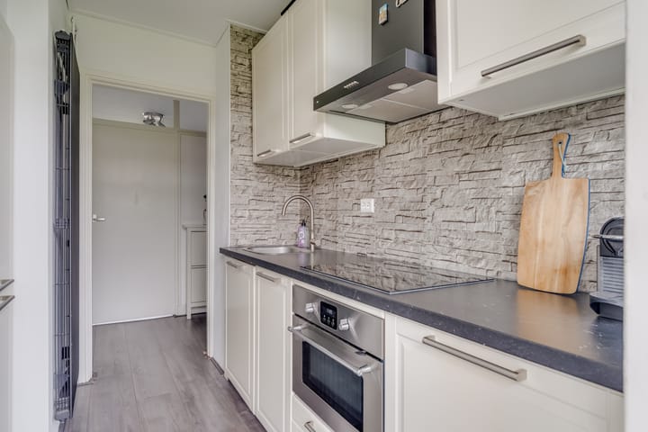 Photo 17 of Detmoldstraat 84