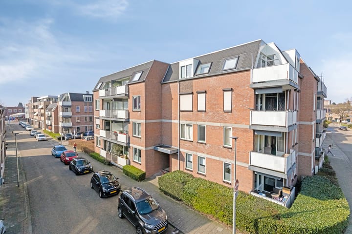 Foto 23 van Romeinenplein 55