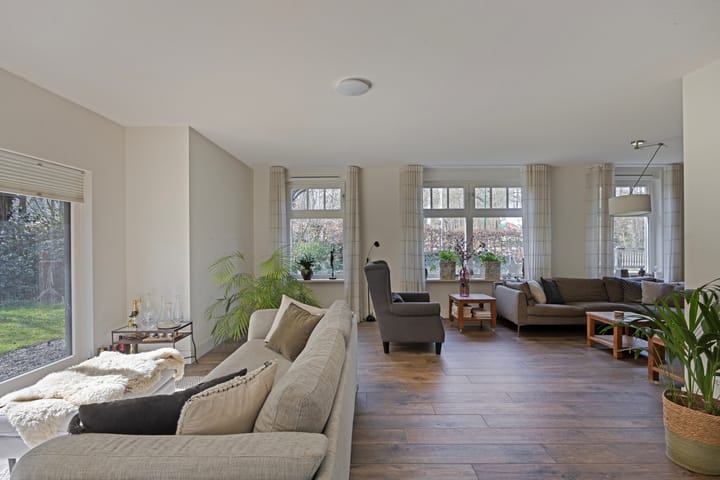 Foto 2 van Nieuwe Veenendaalseweg 230