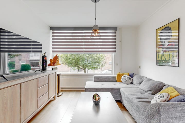 Foto 8 van Woeringenstraat 79