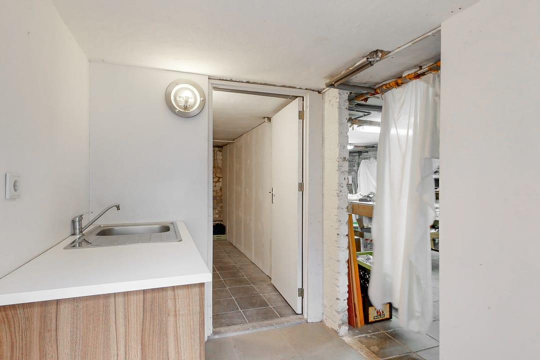 Foto 16 van Woeringenstraat 79