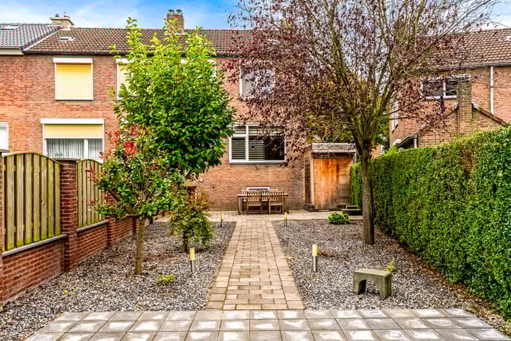 Foto 32 van Woeringenstraat 79