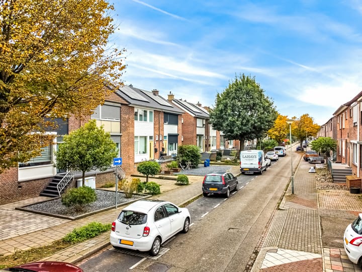 Foto 37 van Woeringenstraat 79