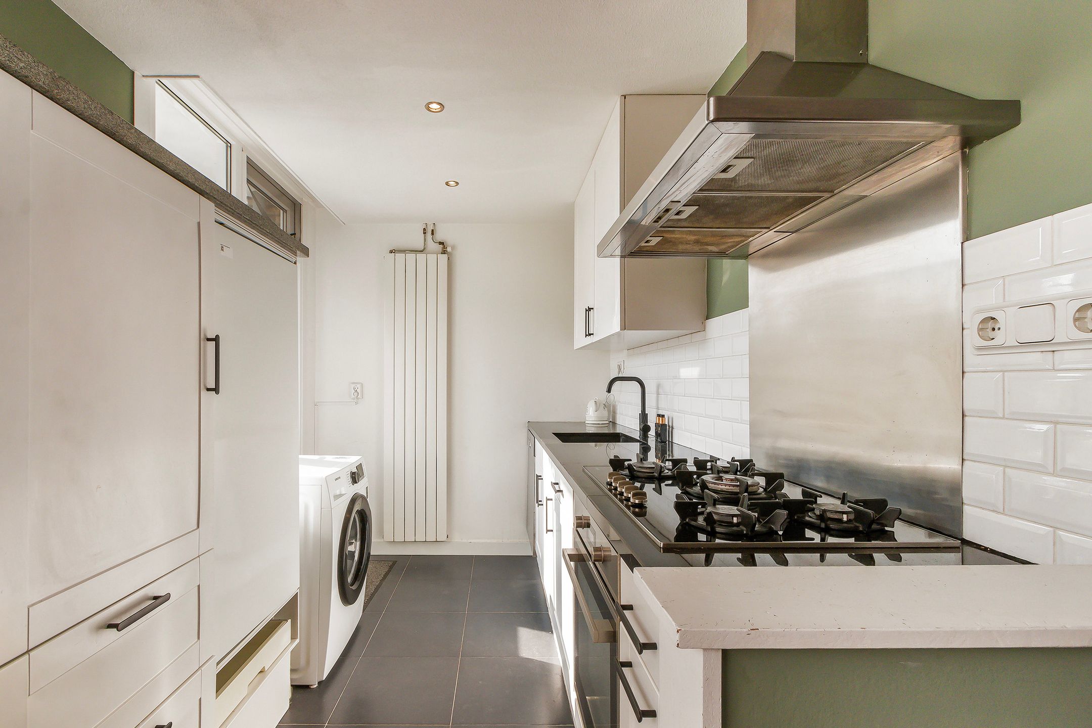 Foto 15 van Burgemeester Crezéestraat 47